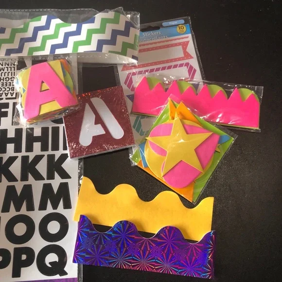 NWT Attn: Teachers Bulletin Board Arts & Crafts + More - Picture 3 of 4